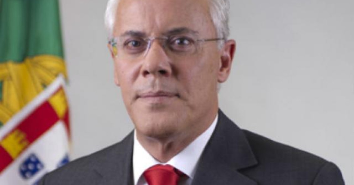 El Gobierno portugués, en jaque por un caso de corrupción inmobiliaria