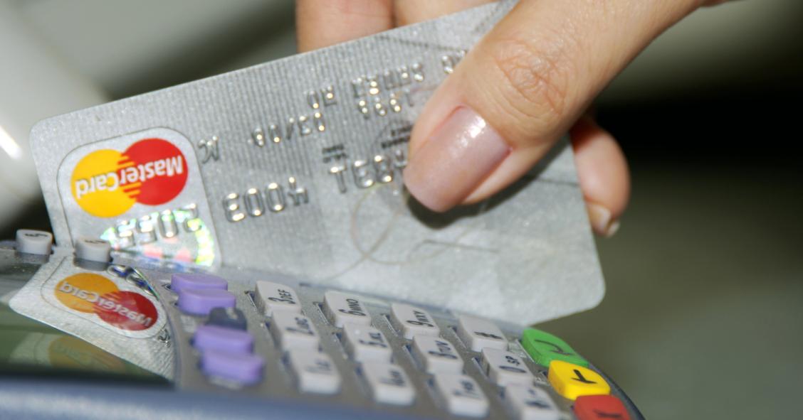 ¿Cómo calculan los bancos el límite de las tarjetas de crédito?