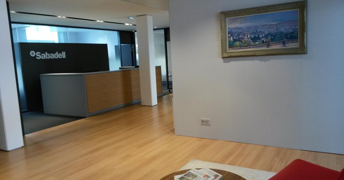Banco Sabadell abre una nueva oficina en los Campos Elíseos de París