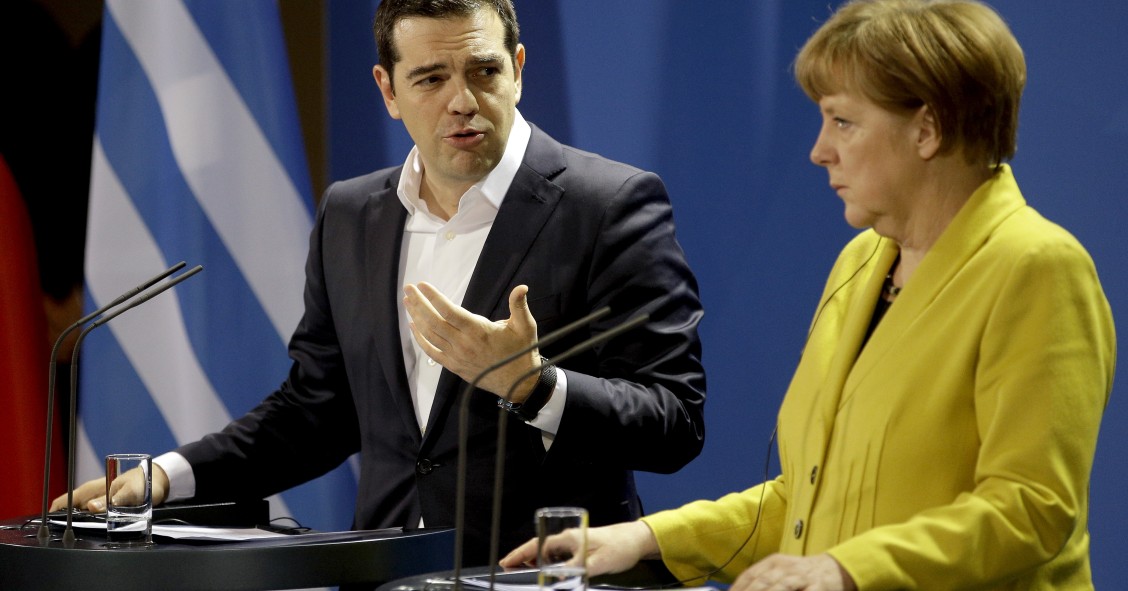 El primer ministro griego, Alexis Tsipras; y la canciller alemana, Angela Merkel