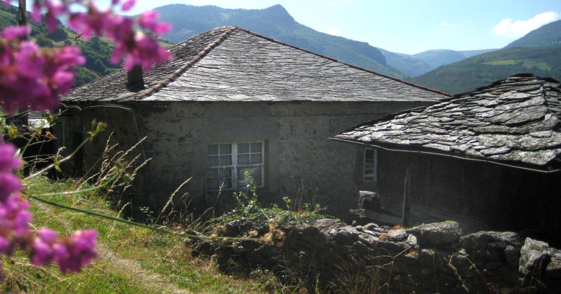 Se venden pueblos abandonados en España