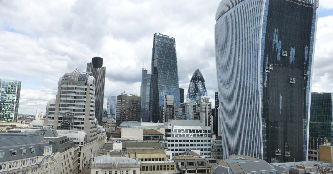 Este edificio es un peligro: rascacielos que achicharran coches y otros despropósitos inmobiliarios