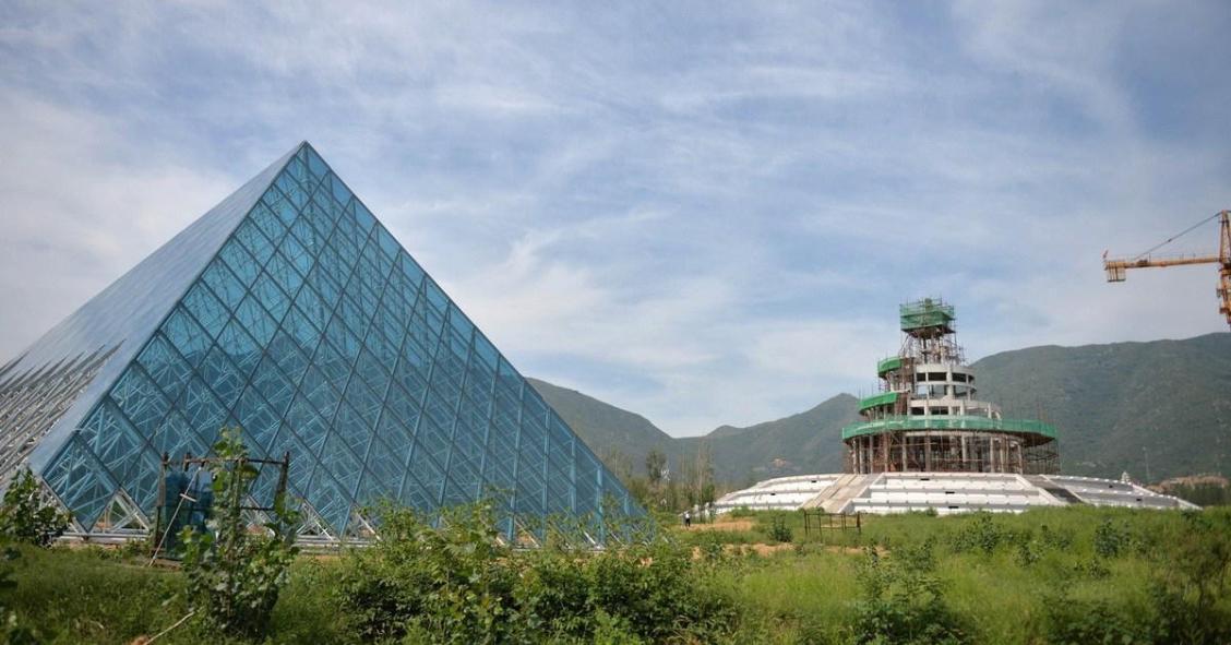 Réplica del Museo del Louvre en China