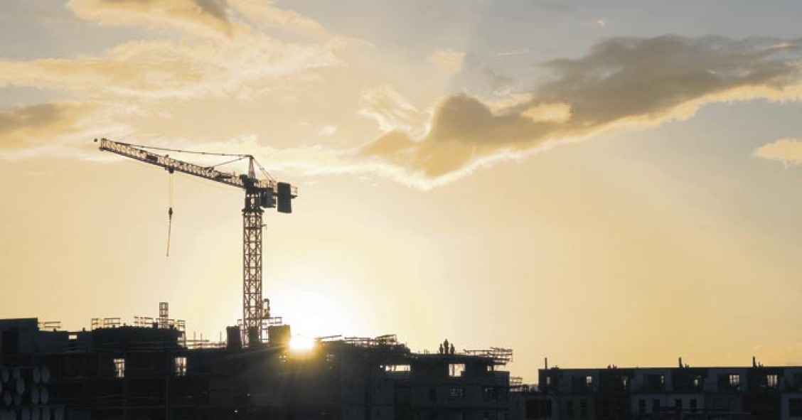 Las constructoras se lanzan a comprar terrenos… y los precios se disparan