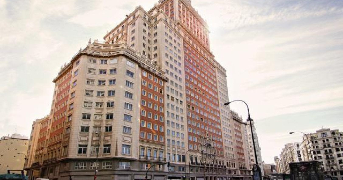 Wanda tantea el mercado para vender el Edificio España
