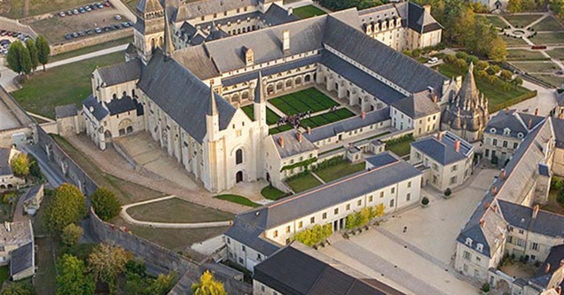 Hotel dentro de un antiguo monasterio 