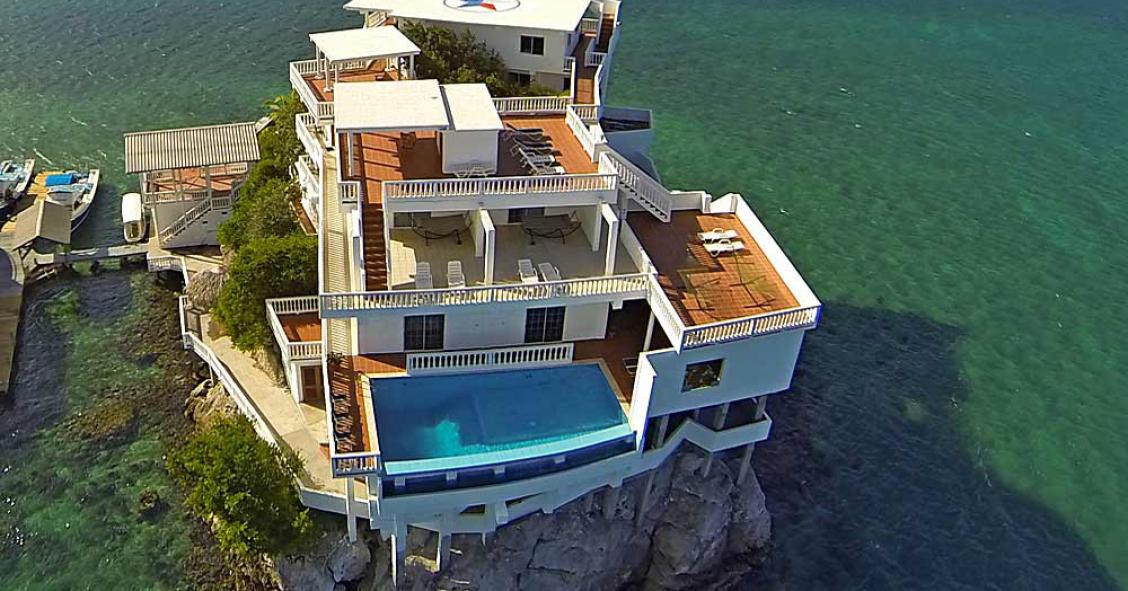 Hoteles con encanto: el resort en lo alto de una roca que esconde un tesoro del pirata Barbanegra