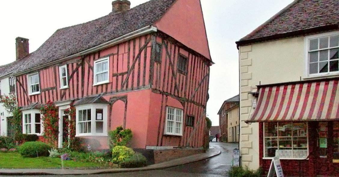 El peligroso encanto de Lavenham, el pueblo de las ‘casas torcidas’