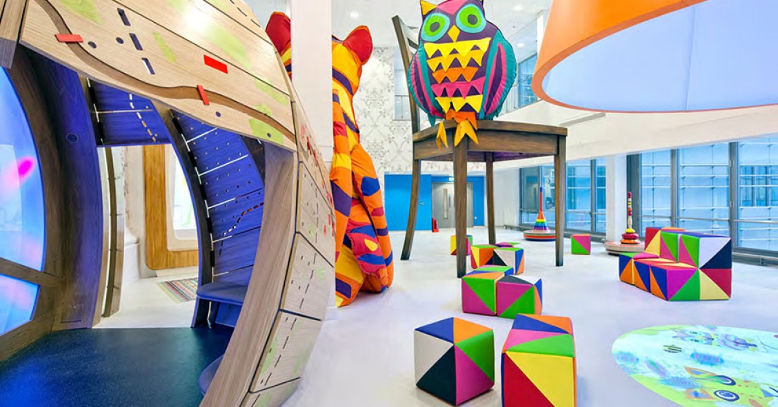 Cuando la decoración sirve para hacer más felices a los niños y llevadera su estancia en el hospital
