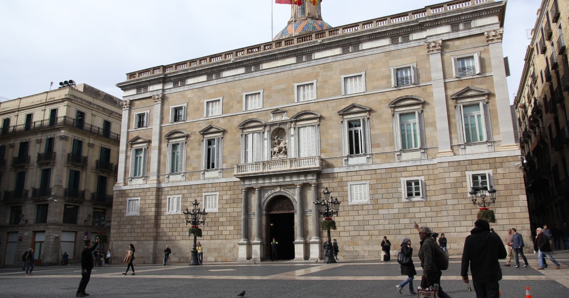 El TC podría suspender la última ley de derecho a la vivienda aprobada en el Parlament catalán