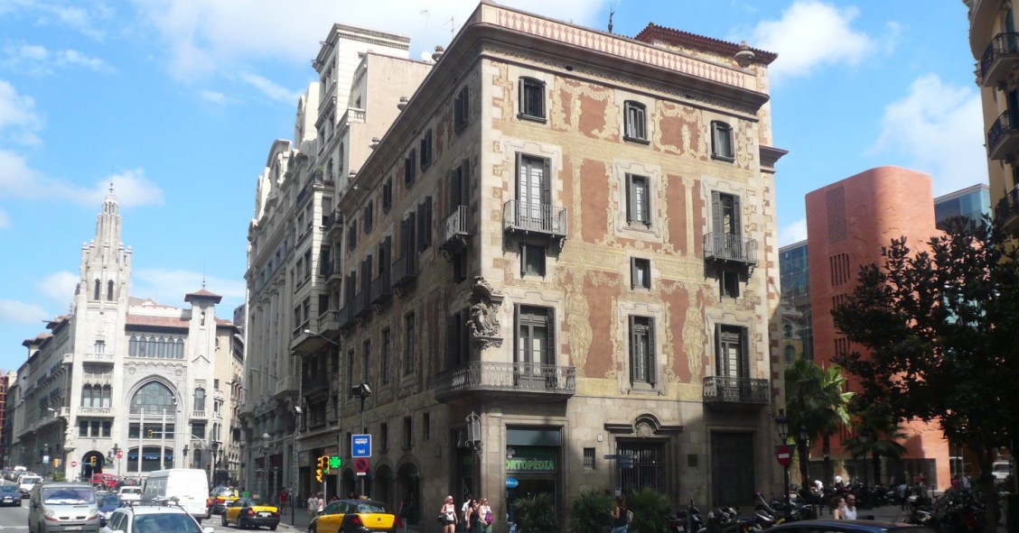 De reforma integral a 'obras puntuales': Colau invertirá solo 2 millones de euros en reformar la Vía Laietana