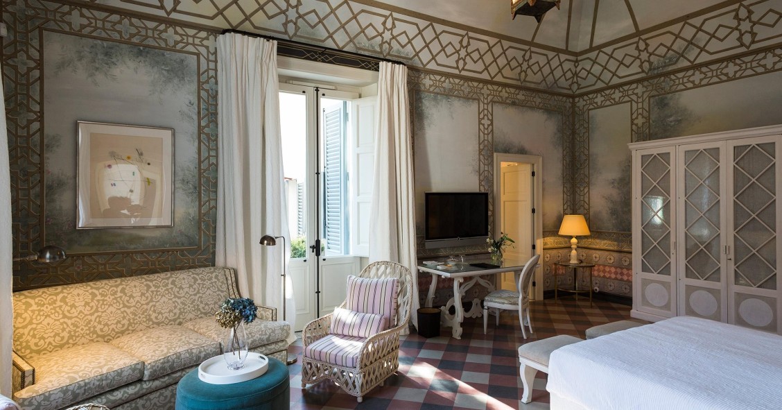 El palacio italiano de Coppola o el templo de culto a CR7: los hoteles más extravagantes de los famosos