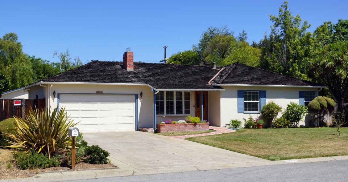 Del motel de Bill Gates al garaje de Steve Jobs: así vivían de jóvenes los magnates tecnológicos