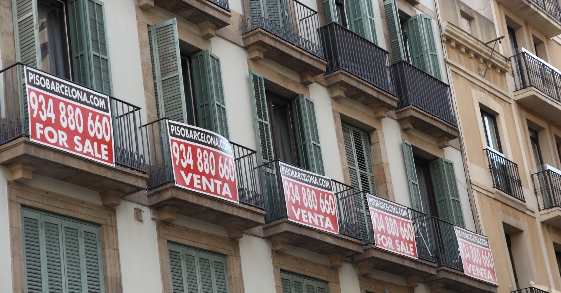 El Ayuntamiento de Barcelona tiene paralizados 400 pisos sociales de la época de CiU