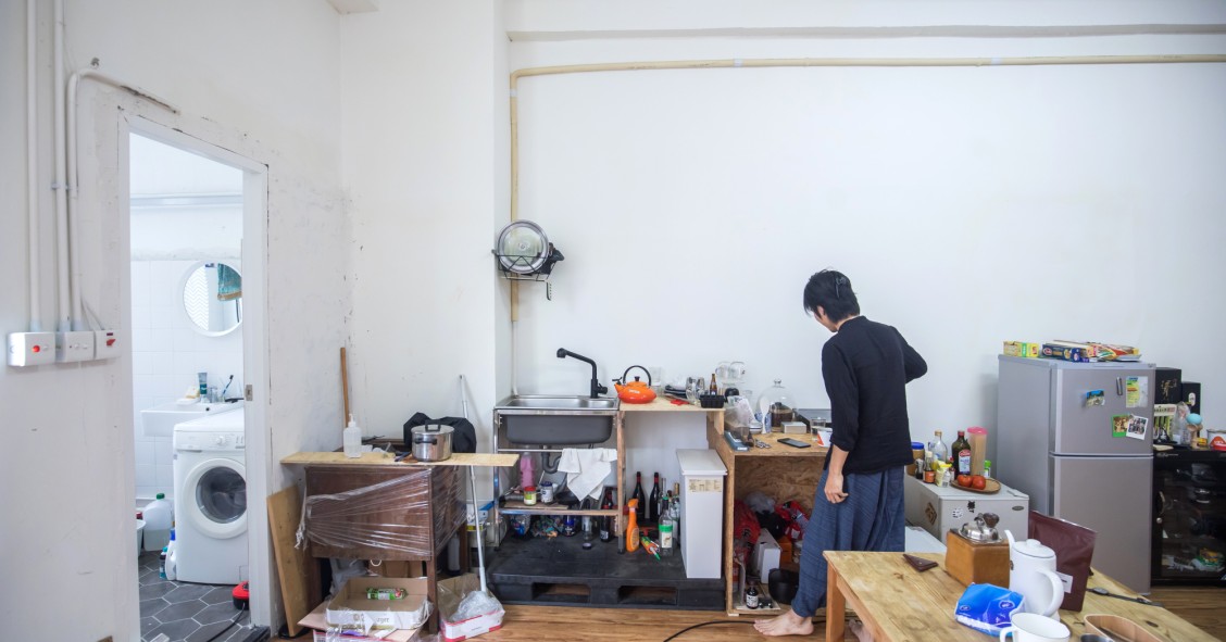 Los 'millennials' de Hong Kong se saltan las leyes para combatir el elevado precio de la vivienda