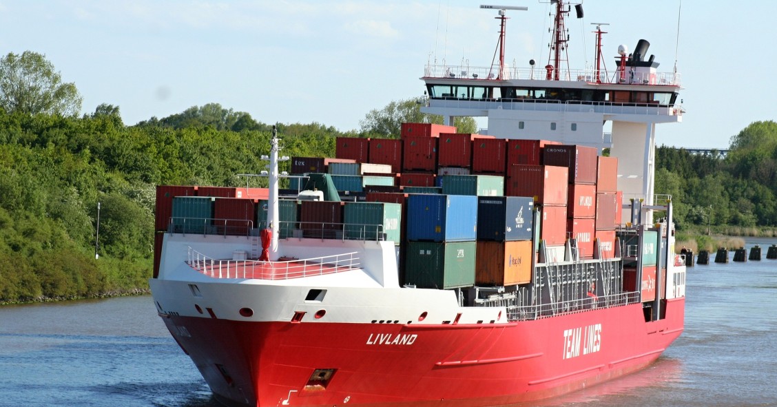 Casas u oficinas en contenedores marítimos, una propuesta de Housing 