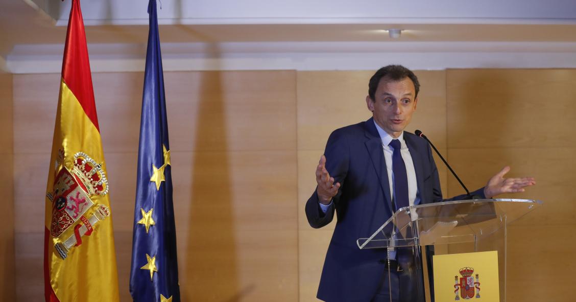 Qué impuestos paga la empresa del ministro Duque por sus casas y qué irregularidades puede haber