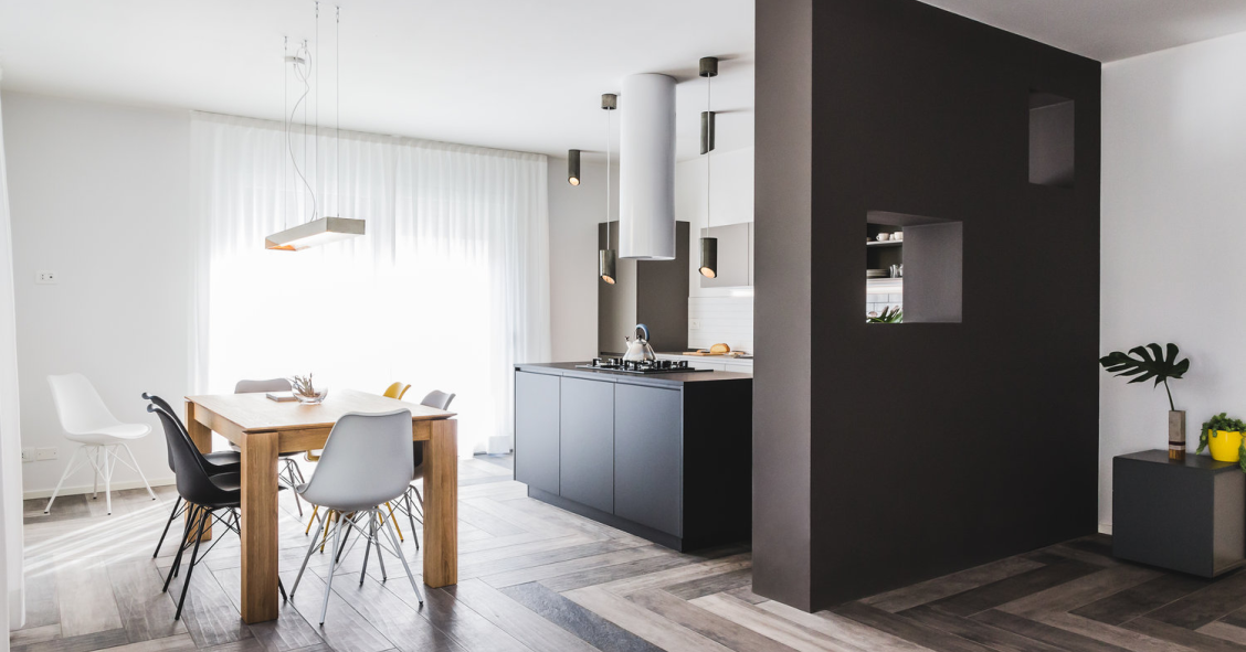 Baldosas con texturas y colores brillantes: cómo diseñar una casa para personas ciegas