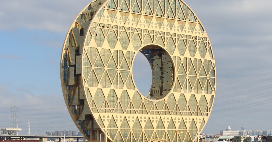 Para comérselos: estos insólitos edificios parecen un dónut