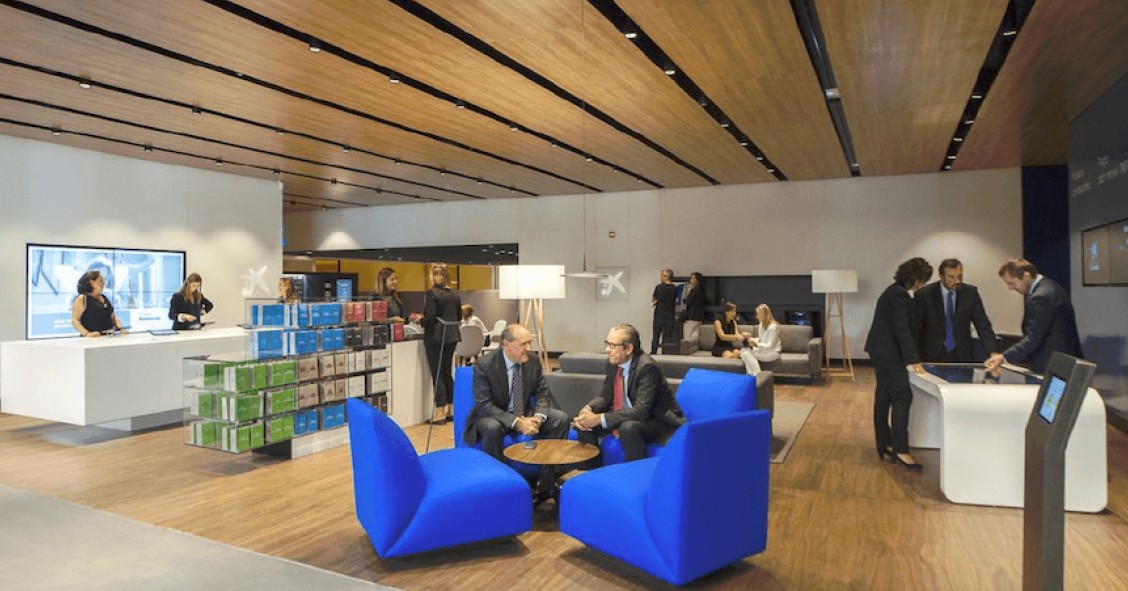 Caixabank sofistica su red de sucursales y una de cada seis oficinas será ‘store’ en 2021