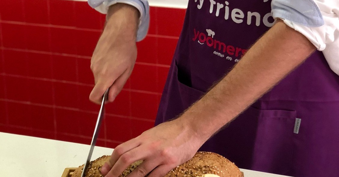 Yoomers, el Wallapop de comida casera para llevar... o disfrutarla en casa del cocinero