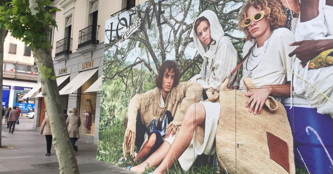 Mutua Madrileña alquila a Loewe el local de YSL en Serrano para abrir una ‘macrotienda’