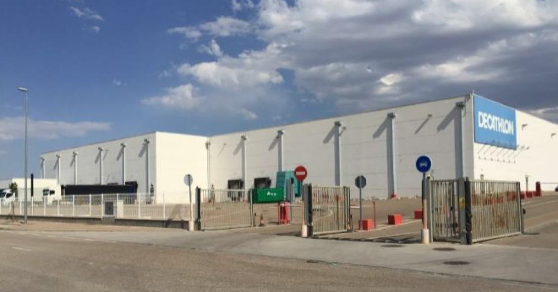 Savills IM, casero de Decathlon: compra un activo logístico en Zaragoza por 40 millones