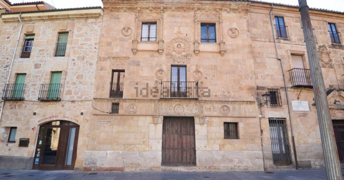El inmueble más misterioso de Salamanca busca dueño: la Casa de las Muertes, a la venta por 3 millones