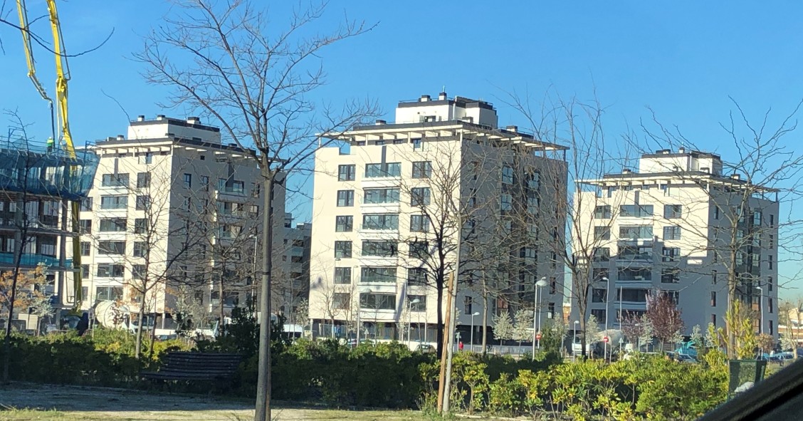 Catella compra a AQ Acentor cuatro edificios de VPO en alquiler en Madrid por 27 millones