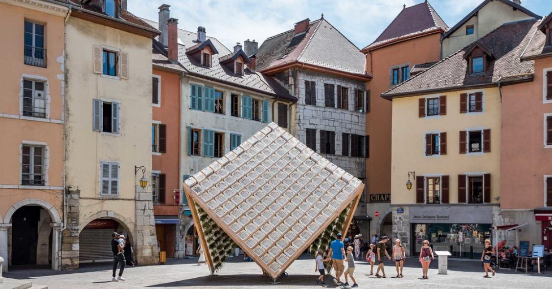 Este impresionante jardín invertido quiere potenciar la naturaleza en los centros urbanos
