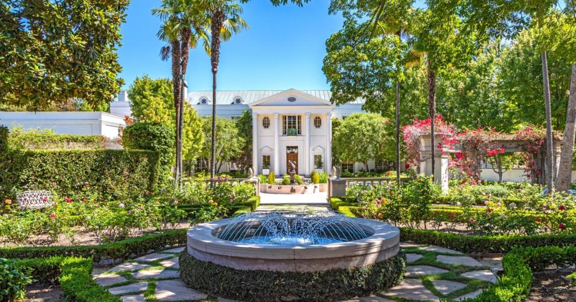 Sale al mercado la mansión más cara de EEUU: 225 millones de dólares por la Casa Encantada de Bel-Air