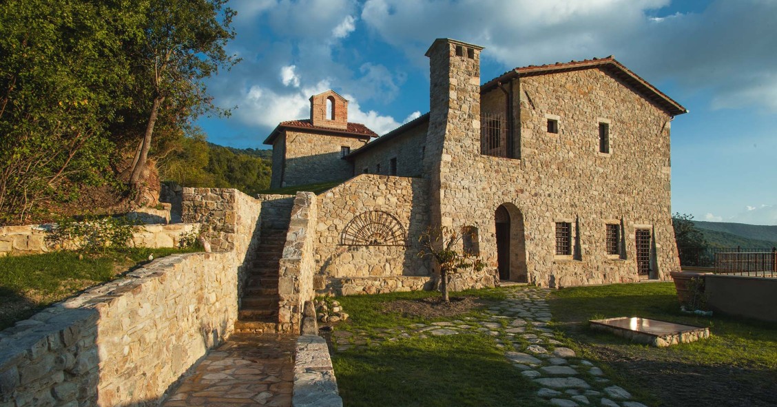 Un antiguo monasterio perdido en Italia para hacer un retiro espiritual... a todo lujo
