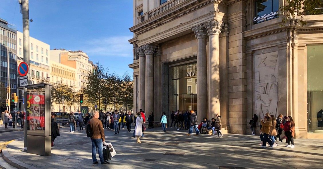 Zara reabre en Paseo de Gracia y convierte su ‘flagship’ en una de sus mayores tiendas del mundo
