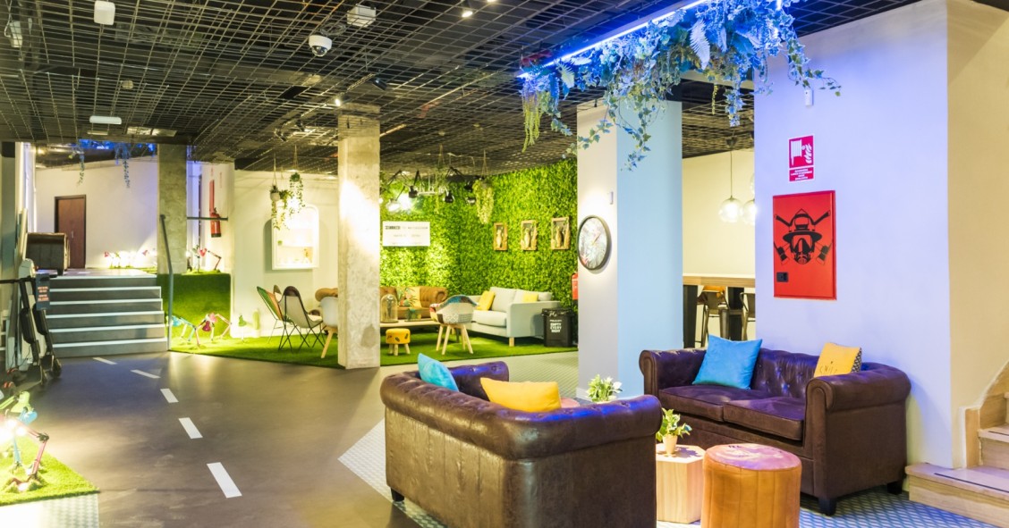 Cocinar por turnos, ‘apps’ para gestionar espacios y mucho Netflix: cómo sobrevivir al virus en un ‘coliving’