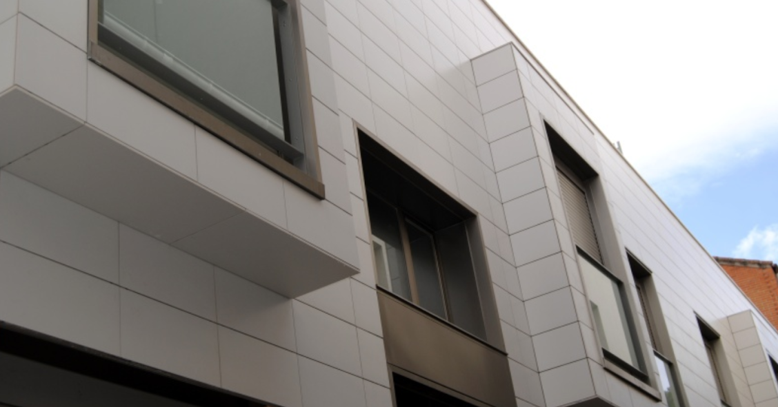 Urbas compra la empresa Murias para entrar en el negocio de la construcción