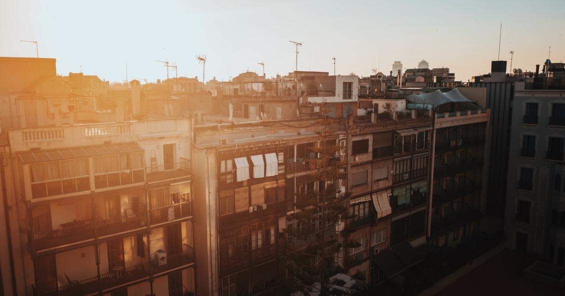 El Ayuntamiento de Barcelona reactiva la empresa mixta de vivienda pública