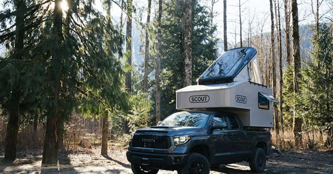 Una minicasa sobre ruedas para camperizar enormes camionetas por 17.700 euros