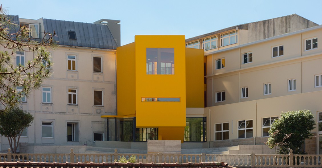 Un estudio de arquitectura reconvierte esta escuela de música en un edificio de lo más original