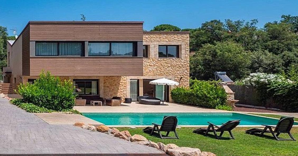 Las reservas de viviendas turísticas en la costa tocan mínimos históricos en el verano del covid