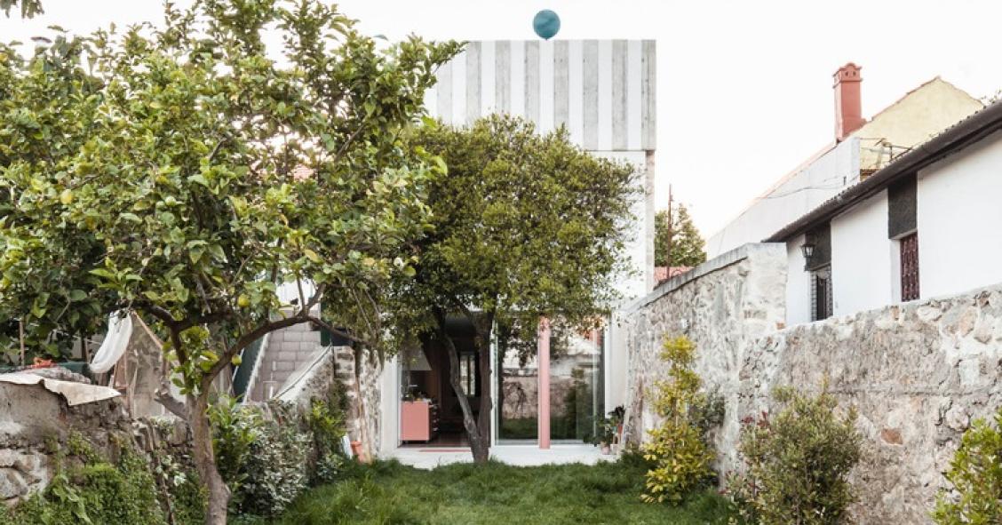 Una reforma de diseño revive una bonita casa abandonada del siglo XVIII en Oporto