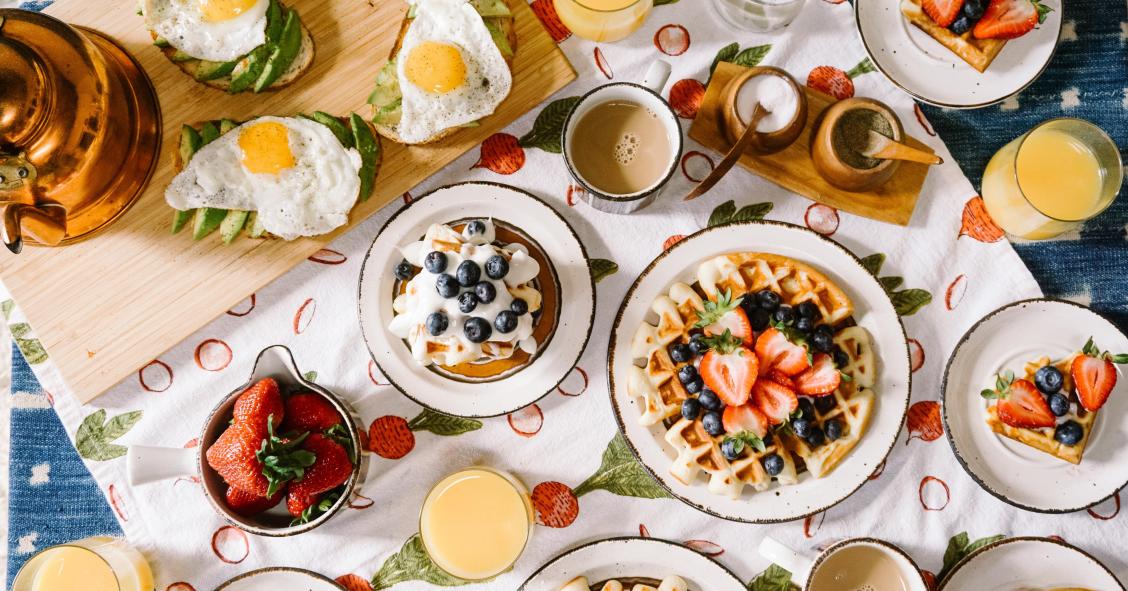 Cómo decorar una mesa de verano: 6 ideas infalibles