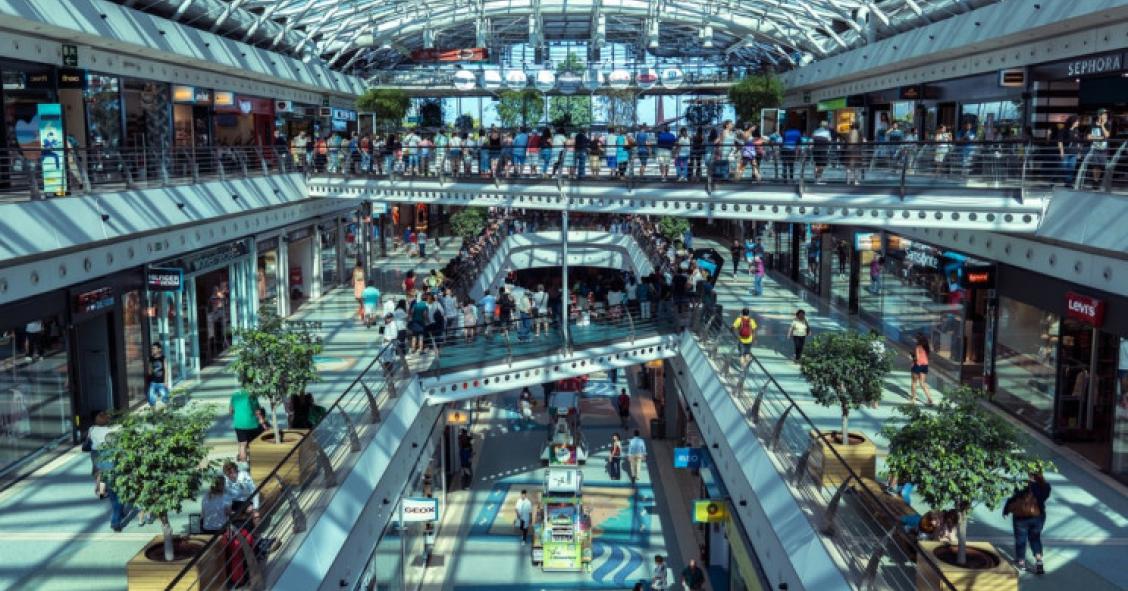 Las rentas de los locales en centros comerciales caerán hasta un 25% en 2020, según Bankinter