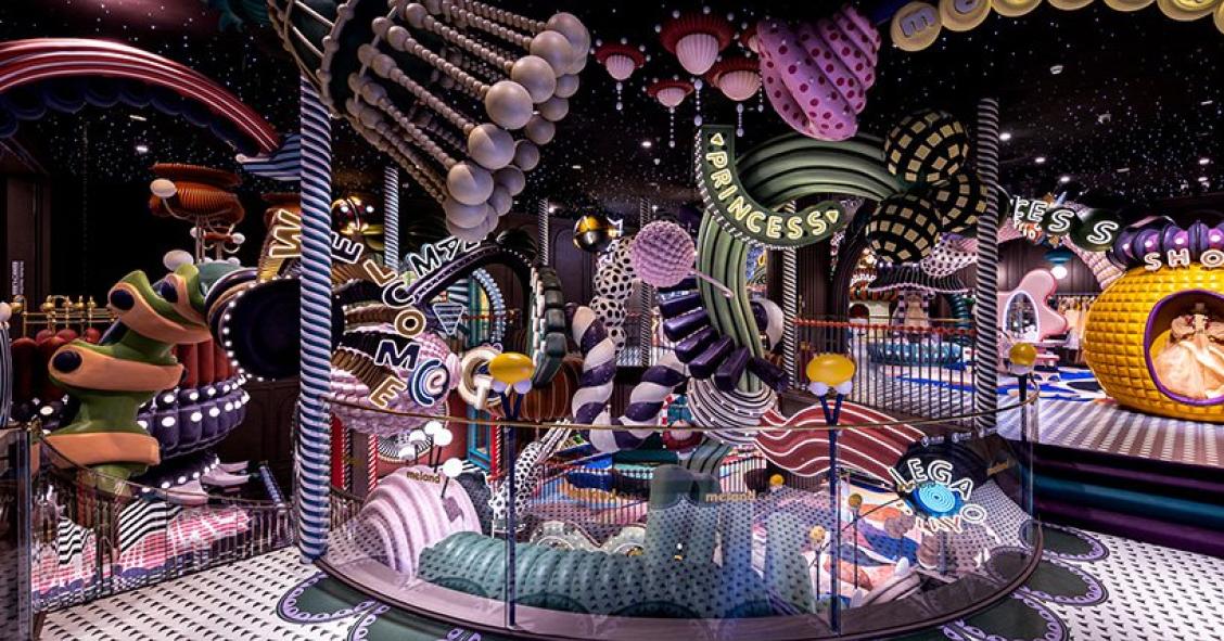 El parque infantil más loco y surrealista de China