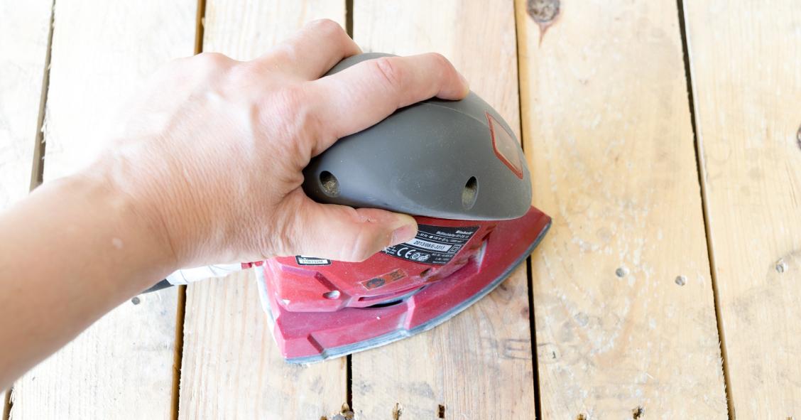 Pequeñas reparaciones en el hogar: consejos para pintar y lacar puertas