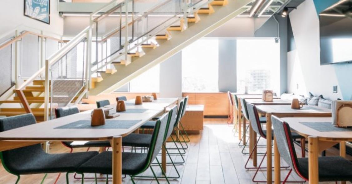 Minipisos de 24 m2 con espacios compartidos: la Generalitat regula el ‘coliving’ en Cataluña