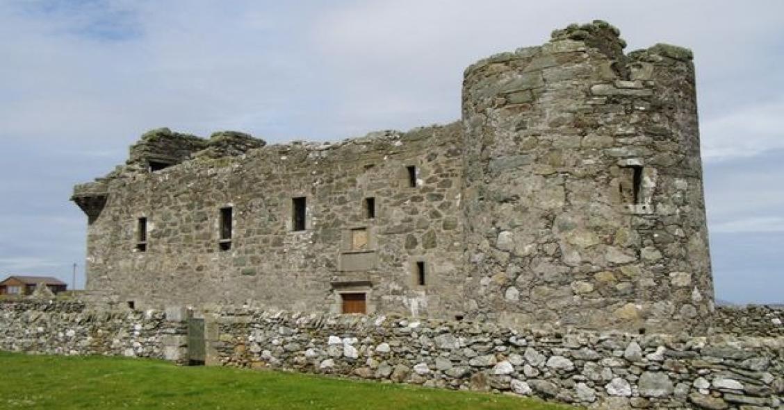 A la venta un castillo en ruinas del siglo XV en Escocia por unos 150.000 euros