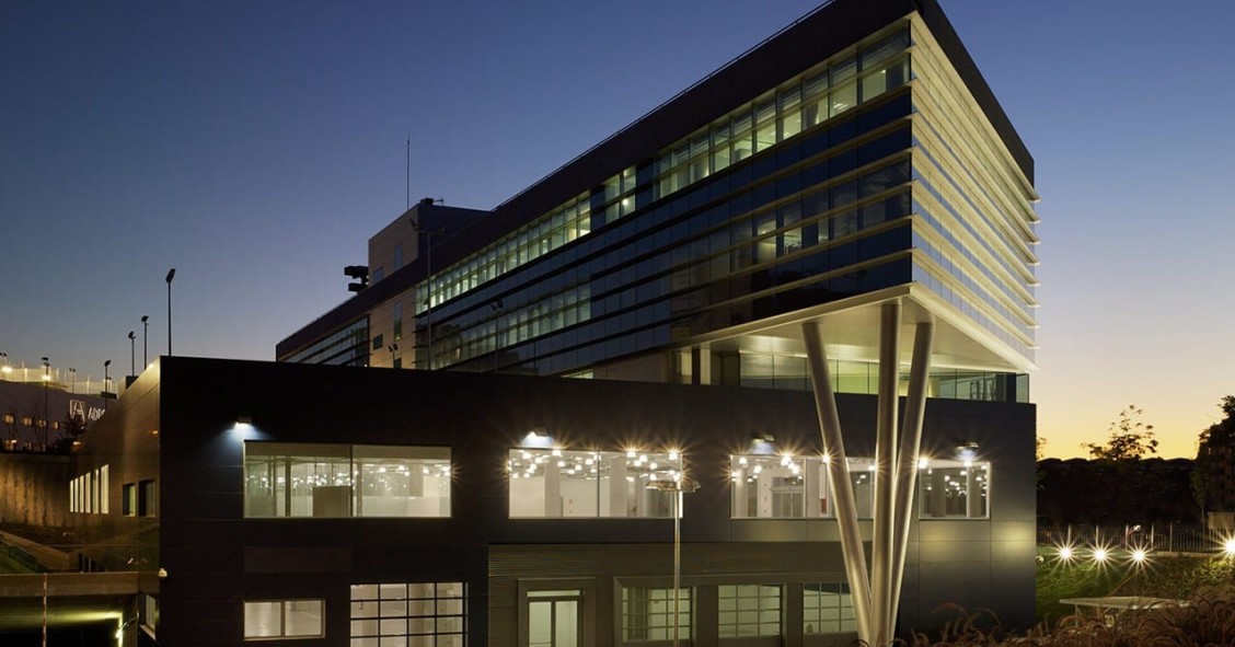 Ferrari mete la quinta en España: abre un concesionario en un edificio de Colonial en Madrid