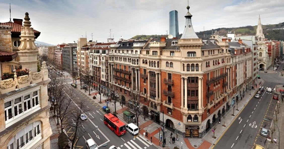El ‘retail’ se mueve en Gran Vía de Bilbao: Levi’s relevará a Inditex en el ‘prime’ vasco