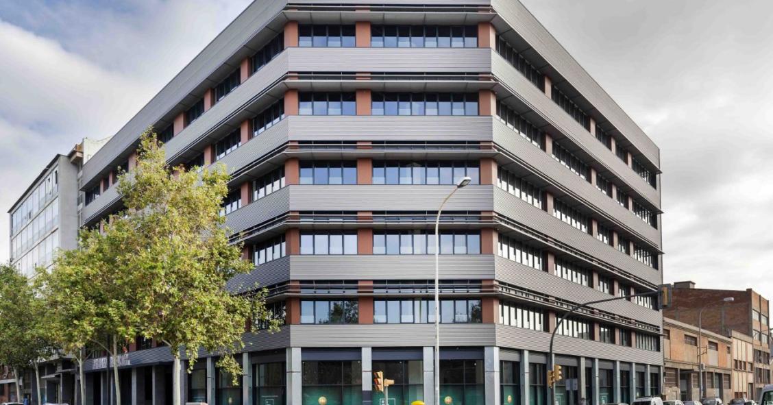 VeePee (Privalia) deja el 22@ y alquila un edificio de 10.000 m2 a Nuñez i Navarro en L’Hospitalet