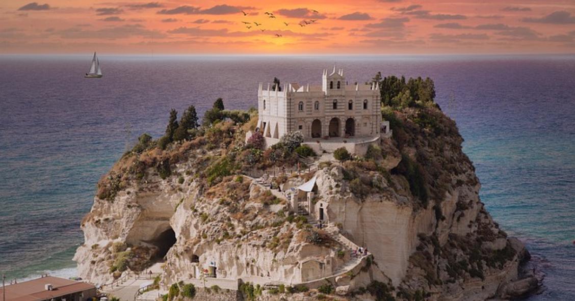 Tropea, la perla del Mar Tirreno, declarado el pueblo más bonito de Italia